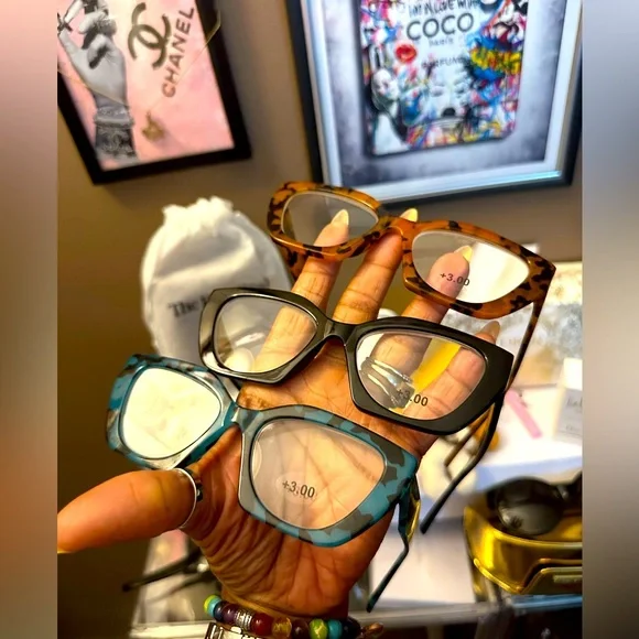 (SOLD) NWOT Vince Camuto Premium Reading Glasses - Picture 12 of 14